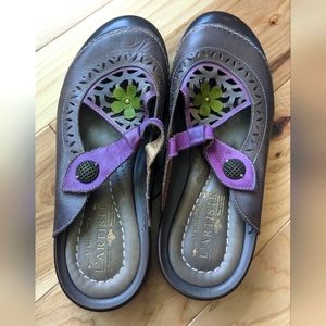 L'Artiste Spring Step Gorgeous Leather Artisan Clogs -  Like New